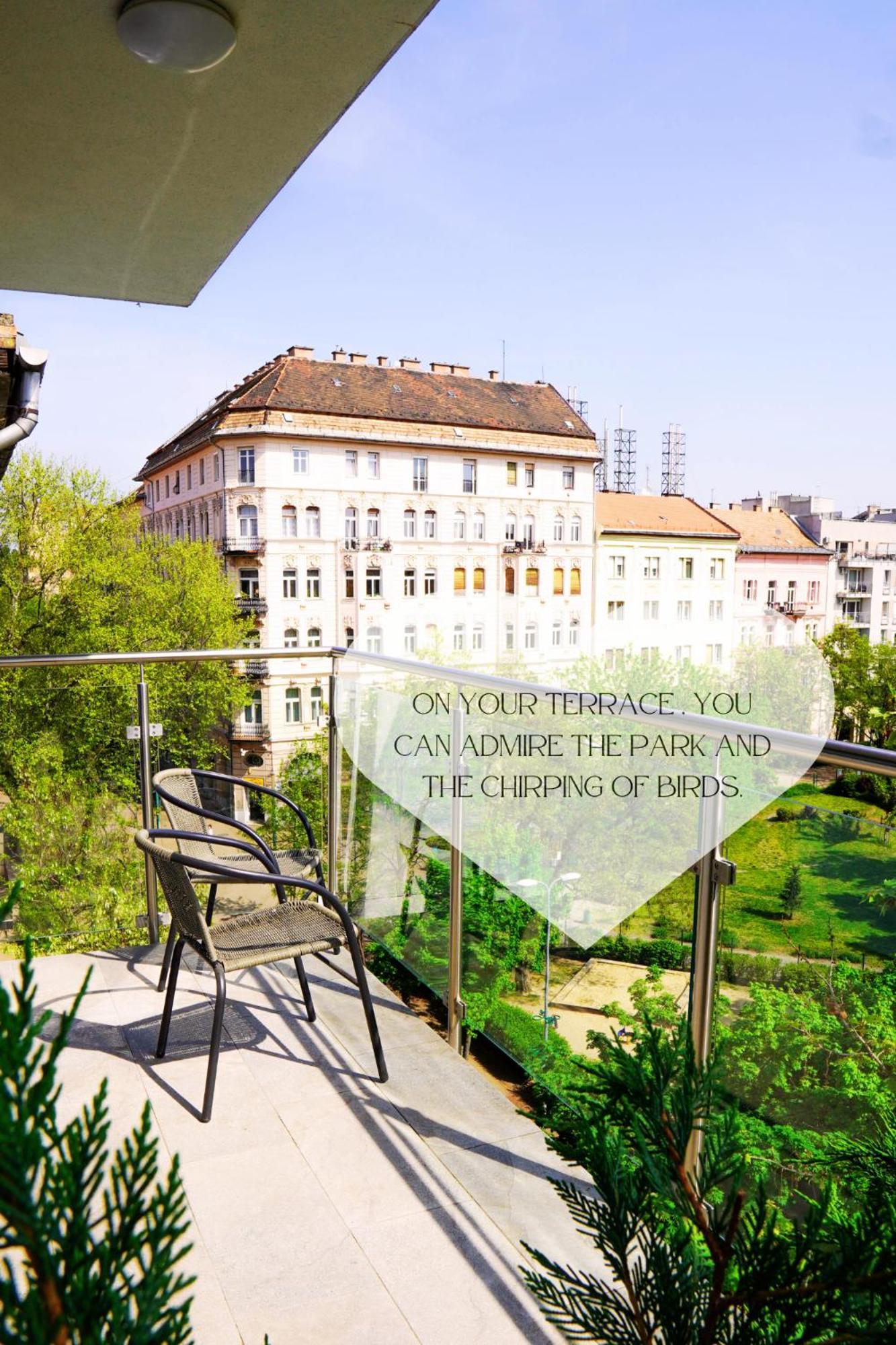 Matyas Corner Apartments Green Square Apartment I Budapest Room photo